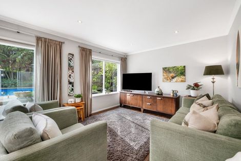 Photo of property in 11 Holly Way, Sunnyhills, Auckland, 2010