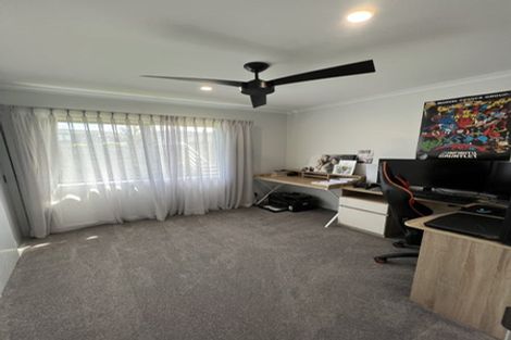 Photo of property in 28 Thomason Crescent, Pokeno, 2402