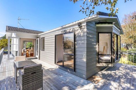 Photo of property in 16 Mawson Avenue, Torbay, Auckland, 0630