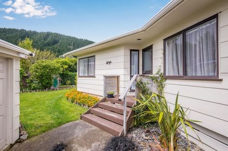 Photo of property in 52a Hinemoa Street, Paraparaumu, 5032