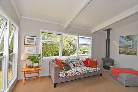 Photo of property in 38 Hauraki Road, Leigh, Warkworth, 0985