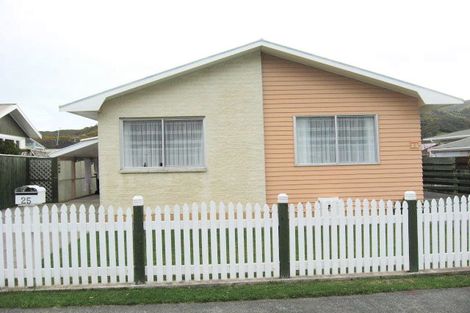 Photo of property in 25 Berkeley Road, Wainuiomata, Lower Hutt, 5014