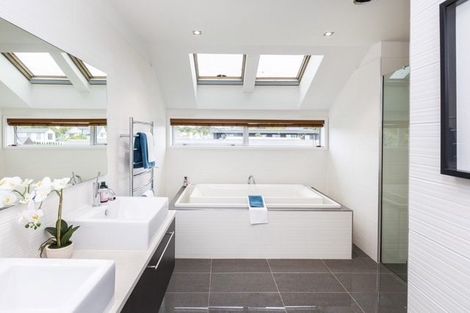 Photo of property in 20 Queens Avenue, Merivale, Christchurch, 8014