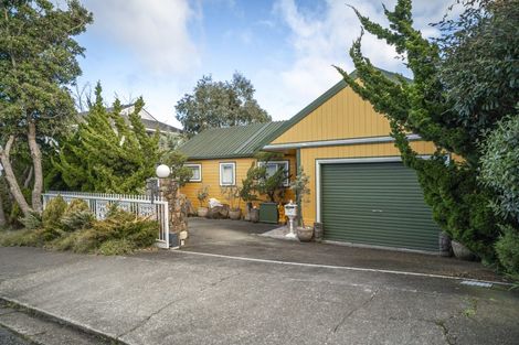 Photo of property in 24 Penryn Drive, Camborne, Porirua, 5026