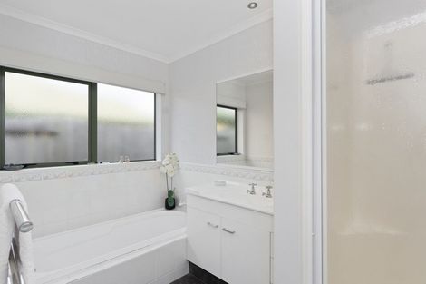 Photo of property in 124 Grenada Street, Mount Maunganui, 3116