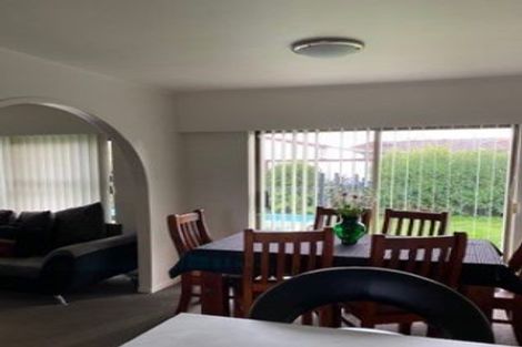 Photo of property in 21b Sunnypark Avenue, Rosehill, Papakura, 2113