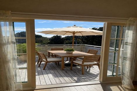 Photo of property in 32 Bonithon Avenue, Moturoa, New Plymouth, 4310
