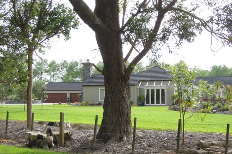 Photo of property in 832 Old North Road, Waimauku, 0882