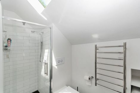 Photo of property in 74 Scenic Drive, Titirangi, Auckland, 0604