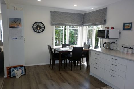 Photo of property in 21 Philip Street, Carterton, 5713