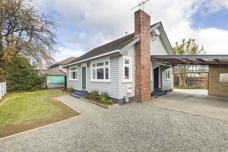 Photo of property in 46 Moheke Avenue, Roslyn, Palmerston North, 4414