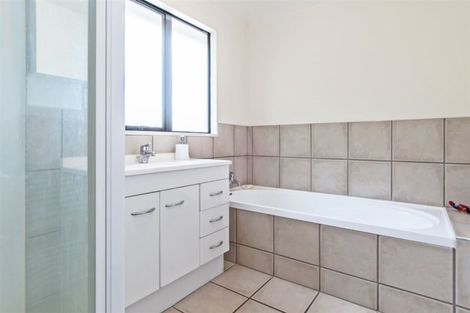 Photo of property in 1 Trist Place, Edgeware, Christchurch, 8013