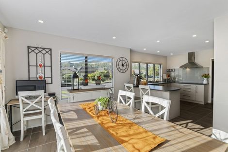 Photo of property in 10 Lorna Irene Drive, Raumati South, Paraparaumu, 5032