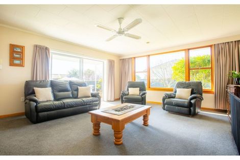 Photo of property in 22 Keats Crescent, Stoke, Nelson, 7011