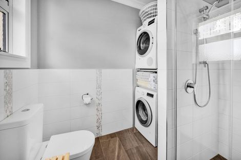 Photo of property in 7 Climie Crescent, Hawera, 4610