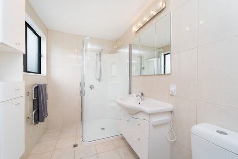 Photo of property in 16 Akaroa Avenue, Awapuni, Palmerston North, 4412