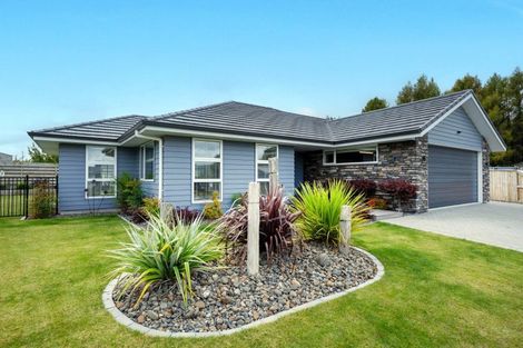 Photo of property in 5 Larches Lane, Kinloch, Taupo, 3377