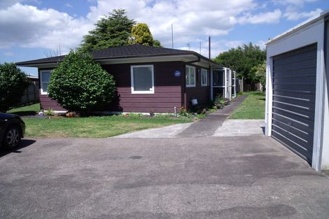 Photo of property in 2/39 Buckingham Crescent, Manukau, Auckland, 2025