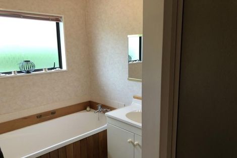 Photo of property in 53b Cambridge Terrace, Waiwhetu, Lower Hutt, 5010