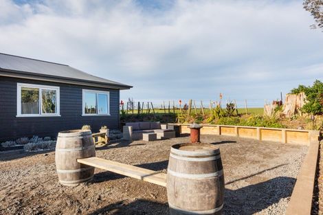 Photo of property in 319 Makirikiri Road, Crofton, Marton, 4787