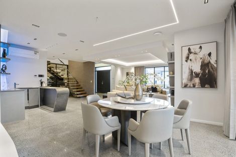 Photo of property in 38 Fernhill Way, Oteha, Auckland, 0632