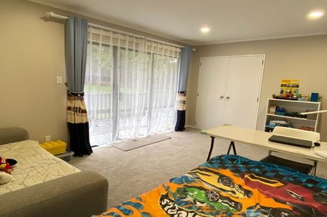 Photo of property in 18 Konini Road, Titirangi, Auckland, 0604