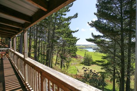 Photo of property in 72 Maungatawhiri Road, Raglan, 3295