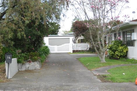 Photo of property in 2/16 Carl Avenue, Havelock North, 4130