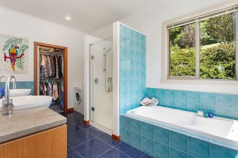 Photo of property in 5447 Christchurch Akaroa Road, Duvauchelle, 7582