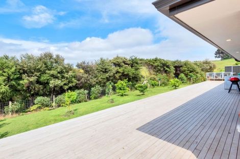 Photo of property in 41 Omana Avenue, Shelly Beach, Helensville, 0874