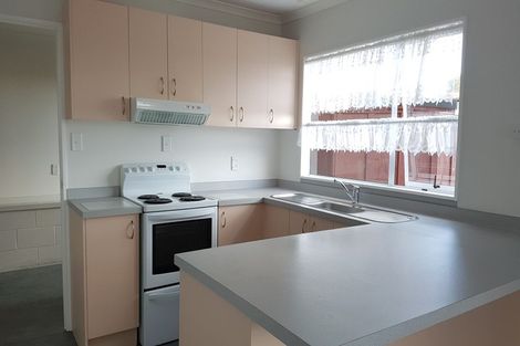 Photo of property in 1/19 Hauraki Crescent, Pinehill, Auckland, 0632