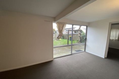Photo of property in 194 East Coast Road, Forrest Hill, Auckland, 0620