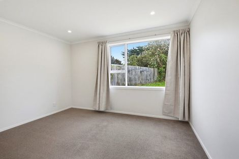 Photo of property in 38 Owhiti Street, Titahi Bay, Porirua, 5022
