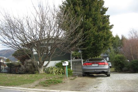 Photo of property in 5 Rimu Lane, Wanaka, 9305