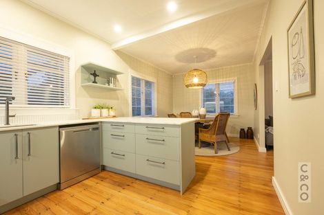 Photo of property in 29 Cambridge Road, Riverhead, 0820