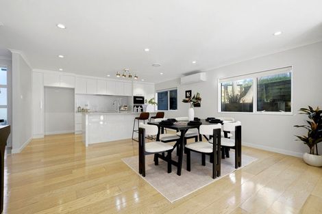 Photo of property in 152a Weatherly Road, Torbay, Auckland, 0630