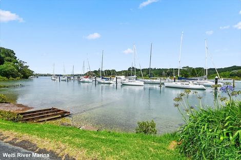 Photo of property in 196 Wade River Road, Wade Heads, Whangaparaoa, 0932