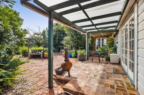 Photo of property in 150 Wirihana Road, Hawera, 4674