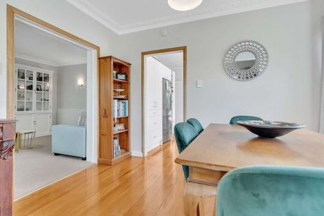 Photo of property in 67 Forest Lake Road, Forest Lake, Hamilton, 3200