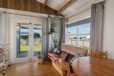 Photo of property in 283 Seaforth Road, Waihi Beach, 3611