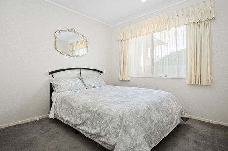 Photo of property in 8 Mt Blanc Place, Northpark, Auckland, 2013