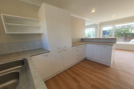 Photo of property in 150 Queenspark Drive, Parklands, Christchurch, 8083