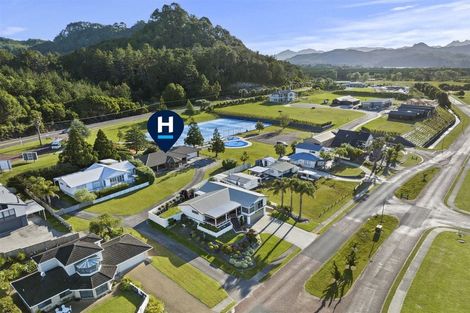 Photo of property in 338 Waterways Parade, Pauanui, Hikuai, 3579