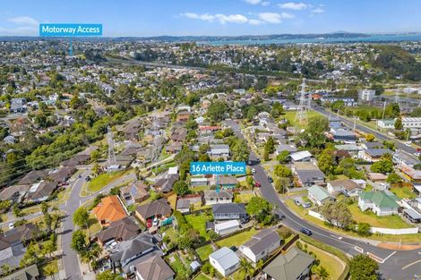 Photo of property in 16 Arlette Place, Massey, Auckland, 0614