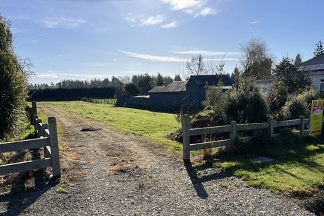 Photo of property in 62 Timaru Road, Waimate, 7924