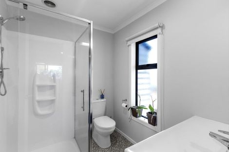 Photo of property in 2/15 Cook Street, Hamilton East, Hamilton, 3216