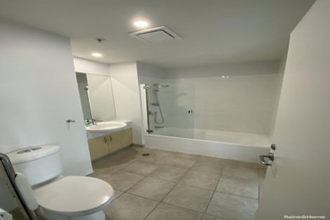 Photo of property in Beaumont Apartments, 14/12 Maunganui Road, Mount Maunganui, 3116