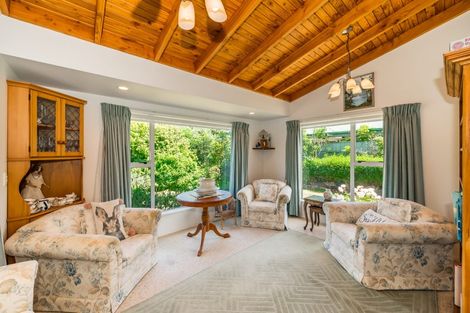 Photo of property in 20 Freyberg Crescent, Waikanae Beach, Waikanae, 5036