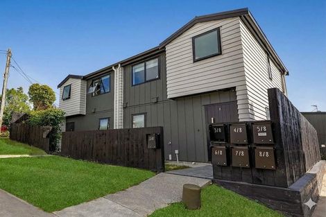 Photo of property in 5/8 Valron Road, Te Atatu South, Auckland, 0602