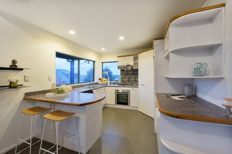 Photo of property in 30 Farquhar Road, Glendene, Auckland, 0602